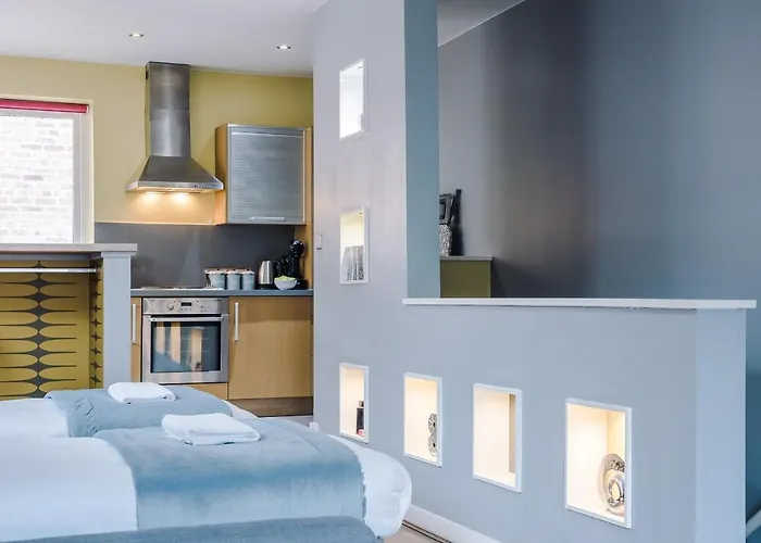 Host & Stay - Campbell Square Roof Terrace Apartment